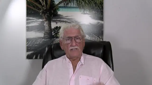 Kadr z nagrania: Q&A dr. Morse'a: Napady drgawek, Guzki tarczycy, Chłoniak typu 2, Drżenie (tremor), Bezsenność