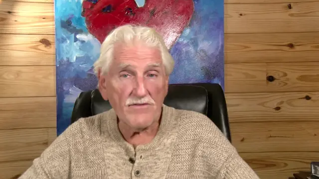 Kadr z nagrania: Q&A dr. Morse'a: Witamina B12, Blizny i tkanka bliznowata, Rak piersi, Łysienie