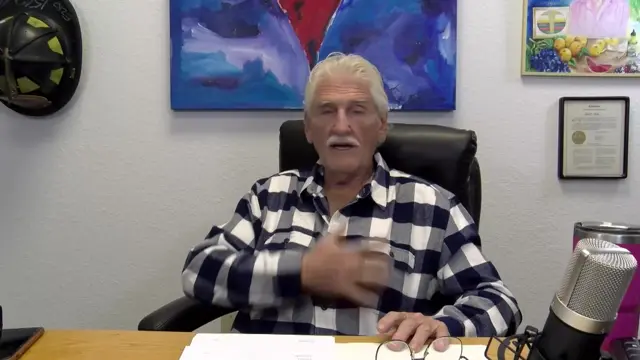 Kadr z nagrania: Q&A dr. Morse'a: Hipoglikemia (niski cukier), Ból gardła i chrypka, Zapalenie uchyłków jelita
